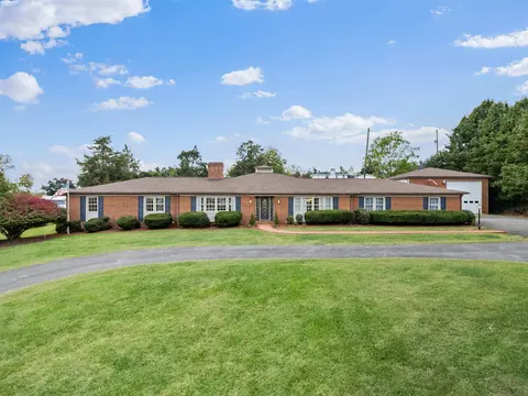 154 Tanyard Rd, Rocky Mount, VA 24151
