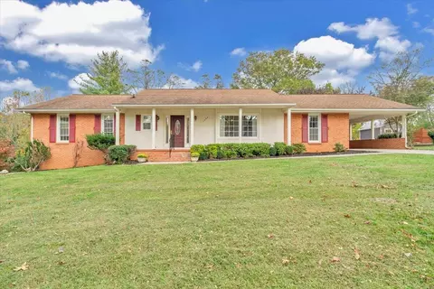 1943 Maylin Dr, Salem, VA 24153