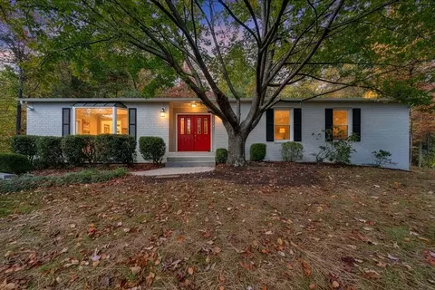 3190 Loch Haven Dr, Roanoke, VA 24019