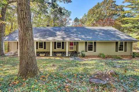 5218 Falcon Ridge Rd, Roanoke, VA 24018