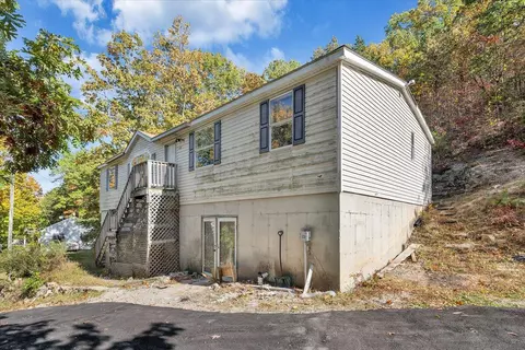3120 Powell Dr, Salem, VA 24153