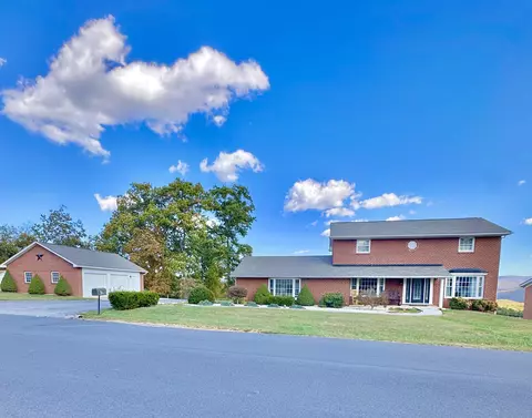 1706 Ridgevue Ave, Clifton Forge, VA 24422