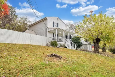 1486 Craig Robertson Rd SE, Roanoke, VA 24014