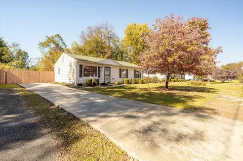 107 Carey Ave, Salem, VA 24153