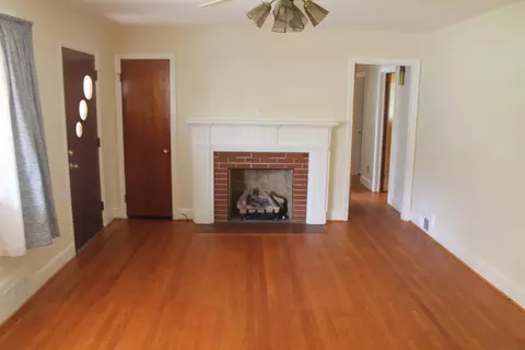 Living - 109 Villa Rd, Ridgeway, VA 24148 photo 1 of 5
