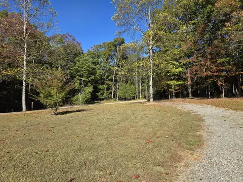 135 Mckinley Dr, Henry, VA 24102