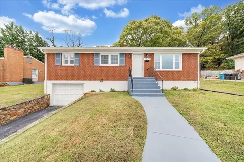 2527 Broad St NW, Roanoke, VA 24012