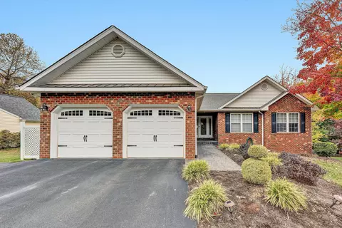4828 Celtic Cir, Salem, VA 24153