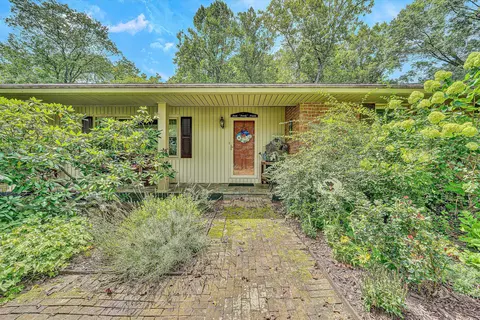 6536 Woodbrook Dr, Roanoke, VA 24018