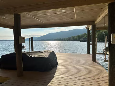 31 Mountain Glen Dr, Penhook, VA 24137