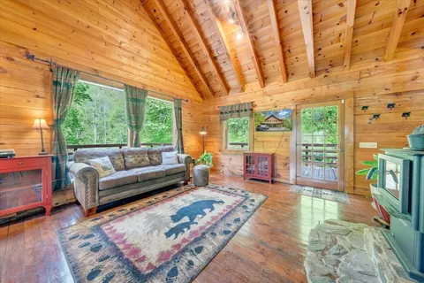 Living - 13357 Callaway Rd, Callaway, VA 24067 photo 3 of 5