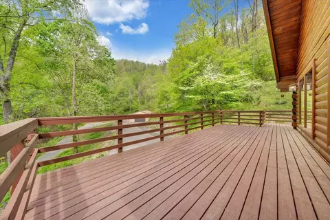Exterior - 13357 Callaway Rd, Callaway, VA 24067 photo 6 of 9