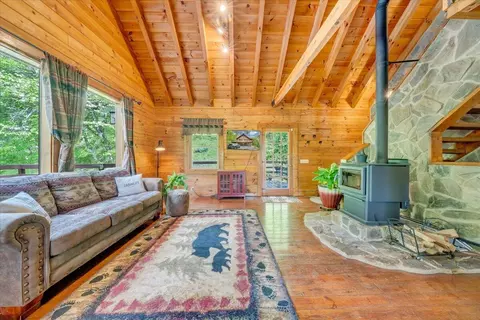 Living - 13357 Callaway Rd, Callaway, VA 24067 photo 2 of 5