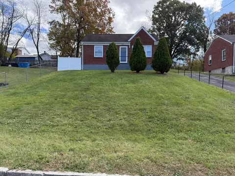 1321 Aspen St NW, Roanoke, VA 24017