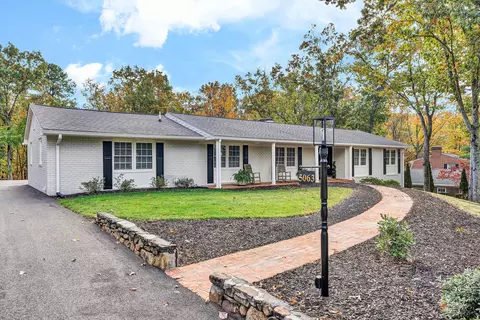 5063 Falcon Ridge Rd, Roanoke, VA 24018
