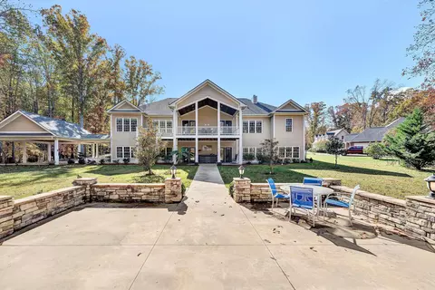 Exterior - 138 Binnacle Dr, Moneta, VA 24121 photo 16 of 23