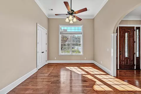 Living - 138 Binnacle Dr, Moneta, VA 24121 photo 4 of 10