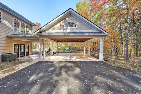 Exterior - 138 Binnacle Dr, Moneta, VA 24121 photo 20 of 23