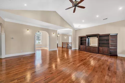 Living - 138 Binnacle Dr, Moneta, VA 24121 photo 3 of 10