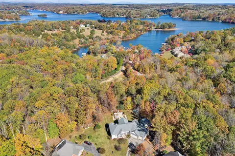 View/Area - 138 Binnacle Dr, Moneta, VA 24121 photo 4 of 4