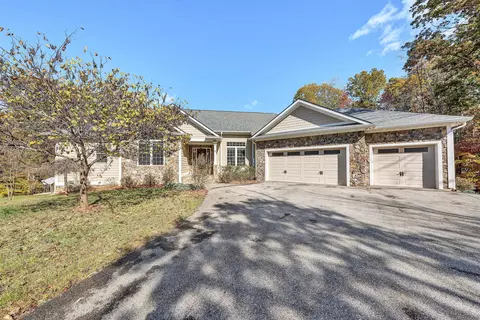 Exterior - 138 Binnacle Dr, Moneta, VA 24121 photo 2 of 23