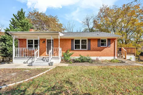 143 Lenox Cir, Roanoke, VA 24019