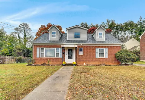 2609 Avenel Ave SW, Roanoke, VA 24015