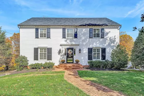727 White Oak Rd SW, Roanoke, VA 24014