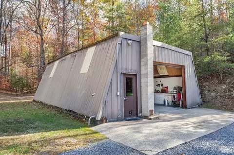 Exterior - 549 Clydes Rd, Eagle Rock, VA 24085 photo 22 of 30