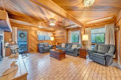 Living - 549 Clydes Rd, Eagle Rock, VA 24085 photo 5 of 9