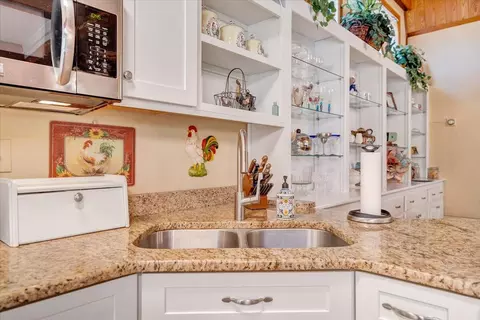 Kitchen - 549 Clydes Rd, Eagle Rock, VA 24085 photo 6 of 7