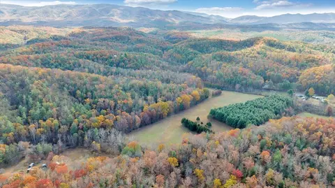 View/Area - 549 Clydes Rd, Eagle Rock, VA 24085 photo 6 of 7