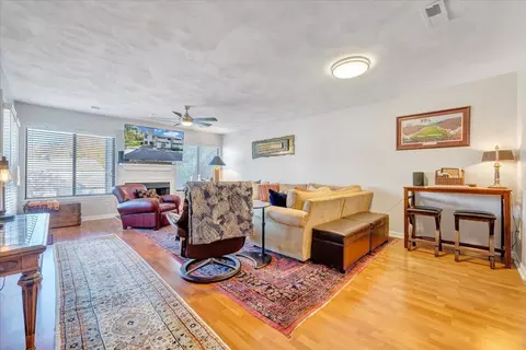 Living - 2447 Post Oak Rd, Salem, VA 24153 photo 4 of 4