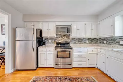 Kitchen - 2447 Post Oak Rd, Salem, VA 24153 photo 2 of 4