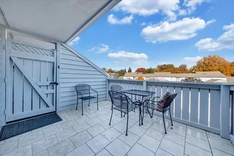 Exterior - 2447 Post Oak Rd, Salem, VA 24153 photo 4 of 11