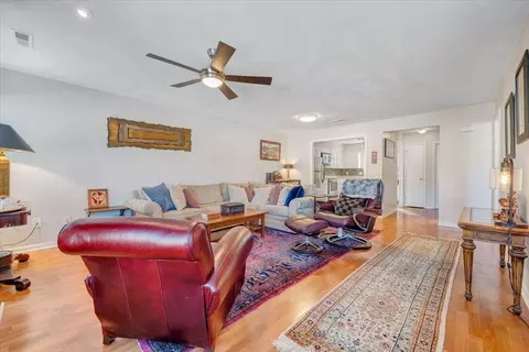 Living - 2447 Post Oak Rd, Salem, VA 24153 photo 1 of 4