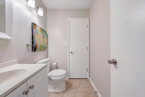 Bath - 2447 Post Oak Rd, Salem, VA 24153 photo 4 of 4