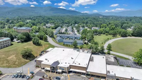 View/Area - 2447 Post Oak Rd, Salem, VA 24153 photo 10 of 10