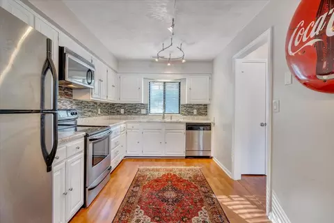 Kitchen - 2447 Post Oak Rd, Salem, VA 24153 photo 1 of 4