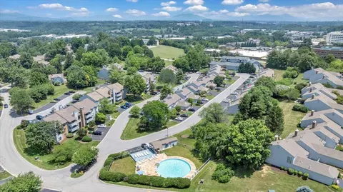 View/Area - 2447 Post Oak Rd, Salem, VA 24153 photo 2 of 10