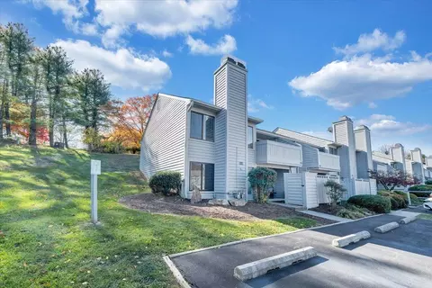 Exterior - 2447 Post Oak Rd, Salem, VA 24153 photo 6 of 11