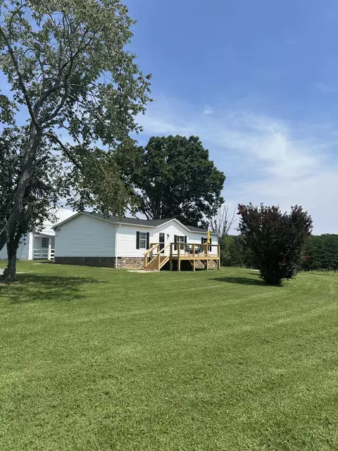 220 Camp Fincastle Ln, Fincastle, VA 24090