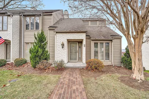4958 Hunting Hills Cir, Roanoke, VA 24018
