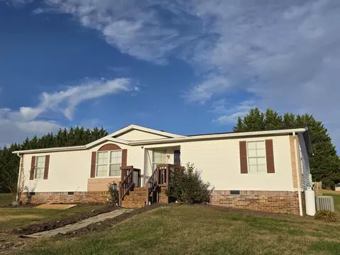 85 Chestnut Meadows Dr, Martinsville, VA 24112