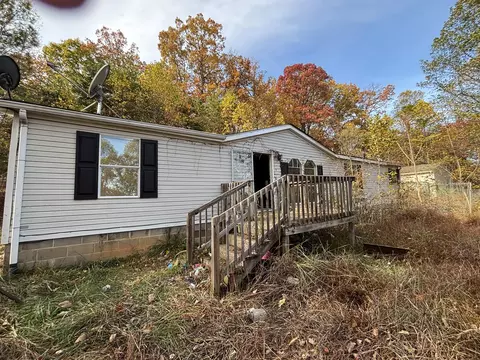8444 Jeters Chapel Rd, Vinton, VA 24179