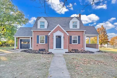 2206 Garstland Dr NW, Roanoke, VA 24017