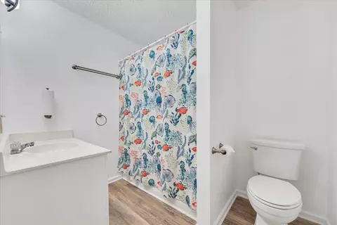 Bath - 397 Commonwealth Rd, Galax, VA 24333 photo 3 of 4