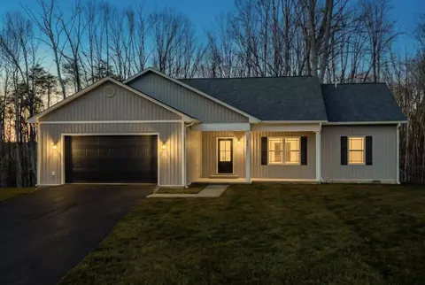 42 Belvior Cir, Moneta, VA 24121