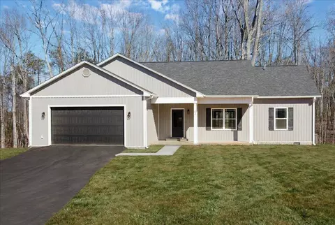 42 Belvoir Cir, Moneta, VA 24121