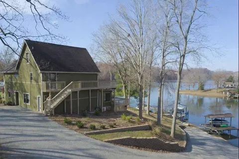 290 Winding Way, Union Hall, VA 24176
